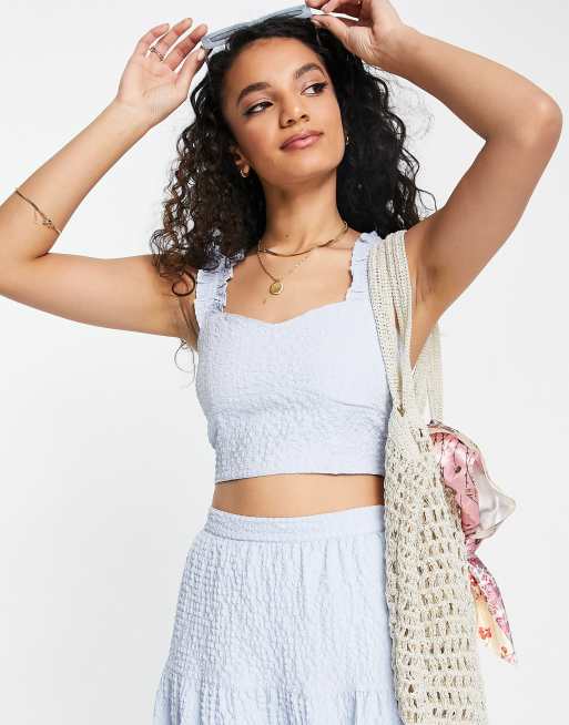 Miss Selfridge - Crop top texturé d’ensemble noué au dos - Bleu clair