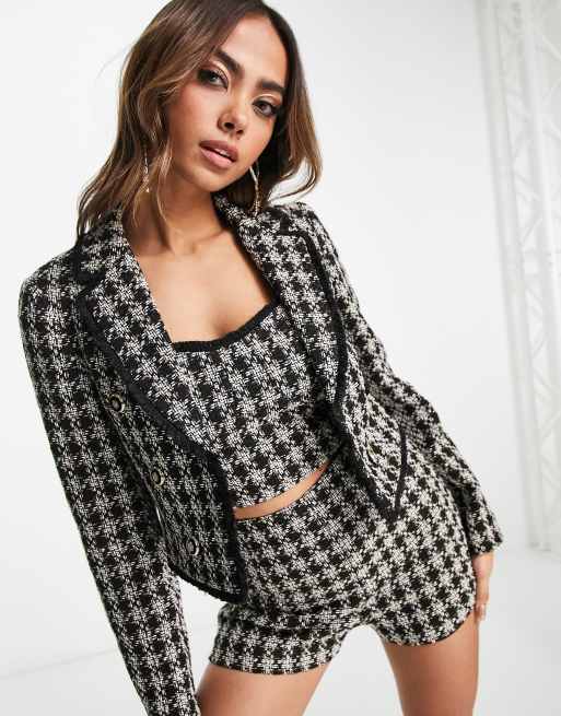 Miss Selfridge - Cropped blazer i sorte og hvide tern i boucle - Del af sæt