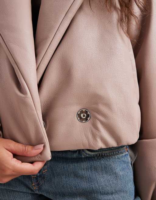 Miss Selfridge - Cropped og beige dynejakke i imiteret læder, 4 af 4