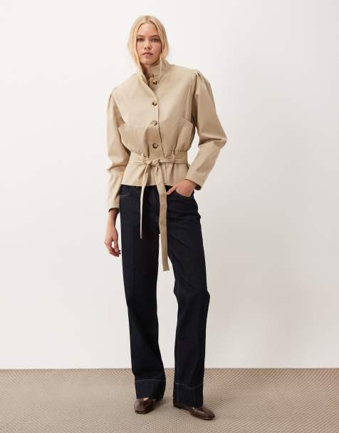 Miss Selfridge cropped trenchcoat met opstaande kraag en getailleerde taille - view 1