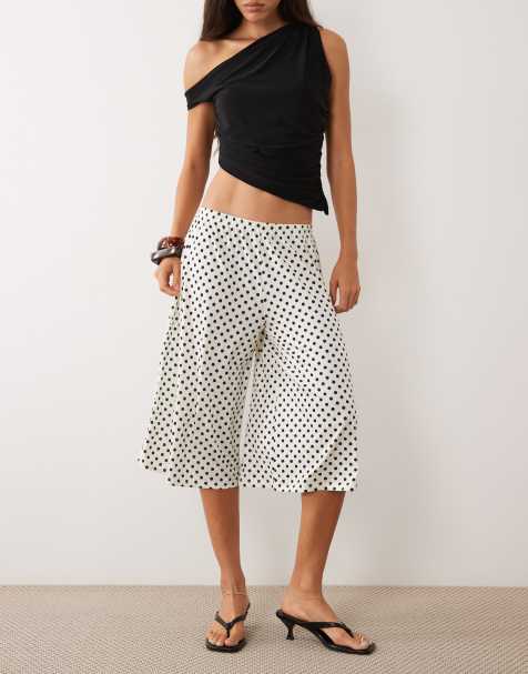 Miss Selfridge culotte a gamba larga in coordinato a pois nero e bianco - view 1