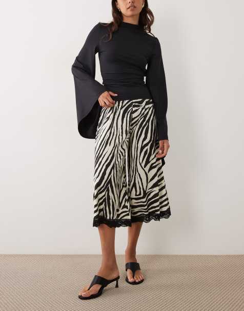 Miss Selfridge culottes med brede ben og blondedetaljer i zebraprint - view 1