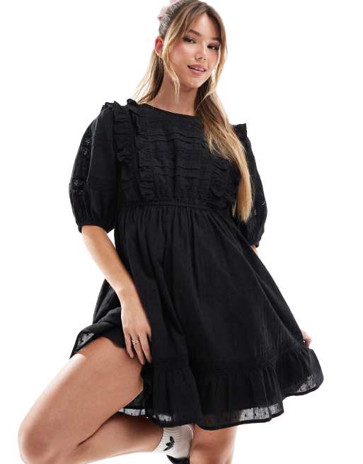 Miss Selfridge – Czarna bawełniana sukienka mini z koronkowym wykończeniem i zaszewkami