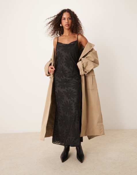 Miss Selfridge – Czarna satynowa sukienka maxi w żakardowy kwiatowy wzór - view 1