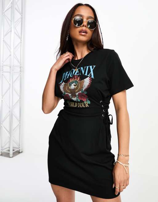 Miss Selfridge – Czarna sznurowana po bokach sukienka t-shirtowa mini z nadrukiem