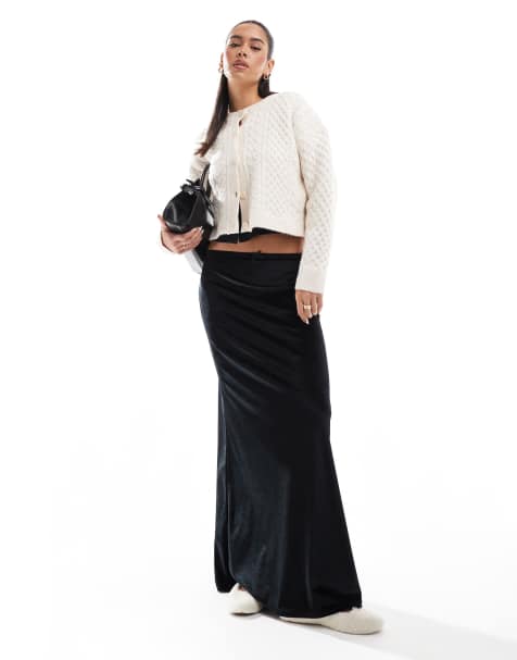 Miss Selfridge – Czarna wciągana spódnica maxi z aksamitu - view 1