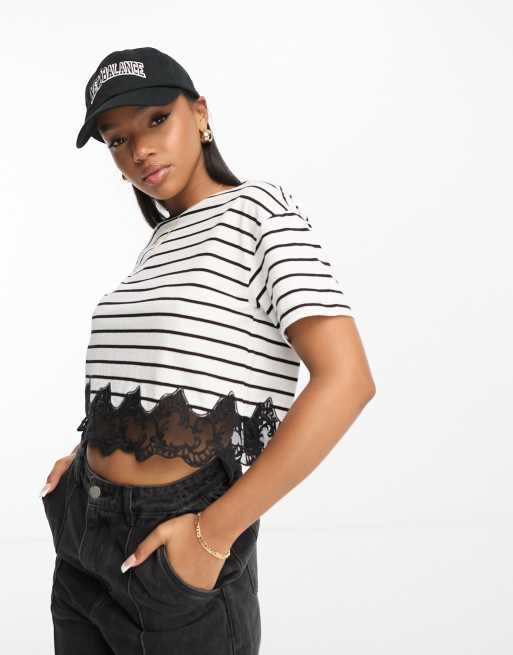 Miss Selfridge – Czarno-biały krótki top o pudełkowym kroju z krótkimi rękawami i koronkowym wykończeniem
