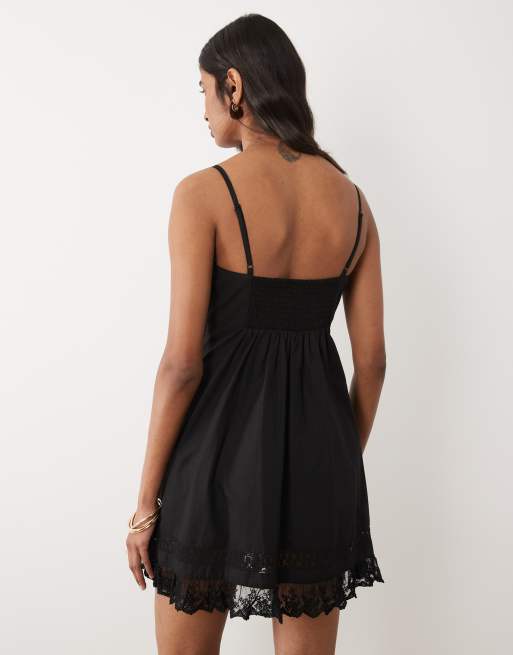 Miss Selfridge – Czarny krótki kombinezon z koronkowymi wstawkami, 3 z 4