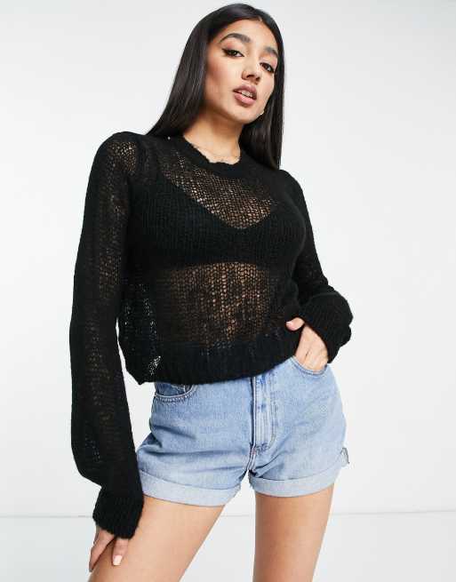 Miss Selfridge – Czarny krótki sweter z ażurowej dzianiny 