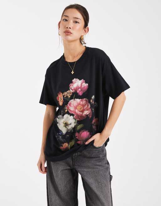 Miss Selfridge – Czarny T-shirt oversize z fotograficzną grafiką z motywem kwiatów