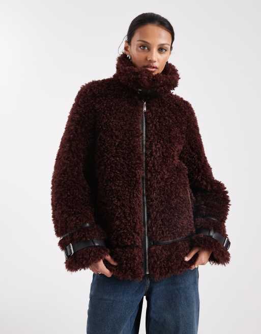 Miss Selfridge – Czekoladowa kurtka typu aviator oversize z kożuszka, 3 z 4