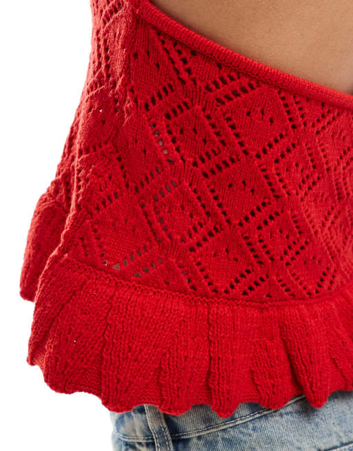 Miss Selfridge – Czerwony szydełkowany top z dekoltem typu halter i baskinką, 3 z 4