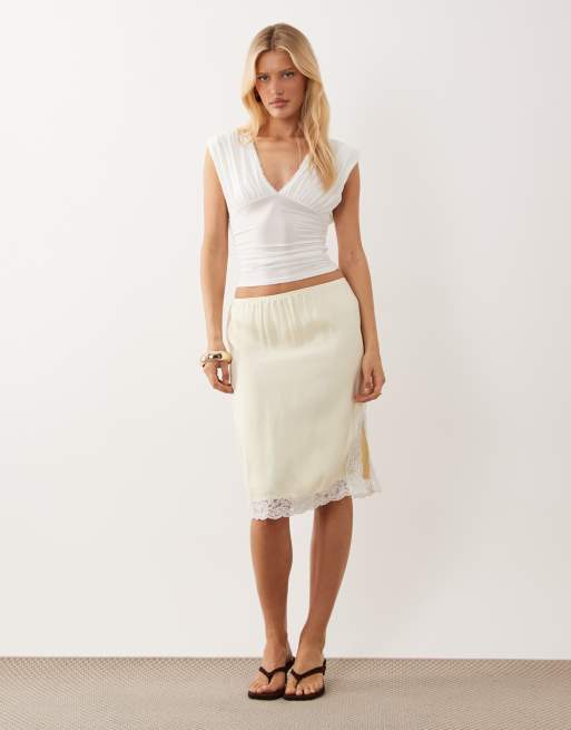 Miss Selfridge - Débardeur froncé à col V et bordure à picots, 2 de 4