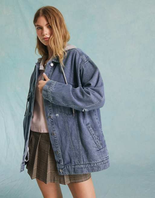Miss Selfridge - Denim jack met capuchon in verwassen blauw, 2 van 5