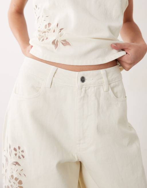 Miss Selfridge - Denim jeans met uitsnijdingen in ecru met wassing, 3 van 5