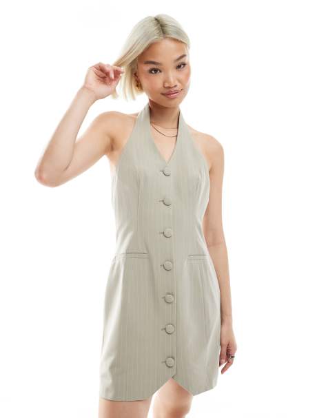 Miss Selfridge – Dopasowana sukienka mini w kolorze khaki w prążki z dekoltem typu halter - view 1