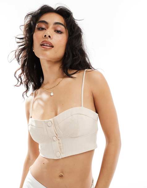 Miss Selfridge – Dopasowany gorsetowy top w neutralnym kolorze z guzikami - view 1