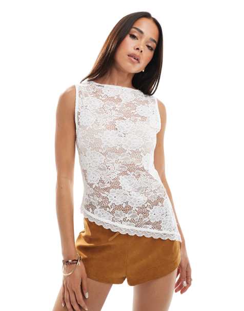 Miss Selfridge – Długi asymetryczny koronkowy top w białym kolorze - view 1