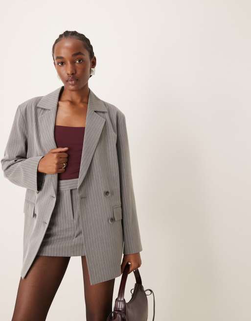 Miss Selfridge – Dwurzędowa szara marynarka w prążki o bardzo luźnym fasonie oversize, część zestawu