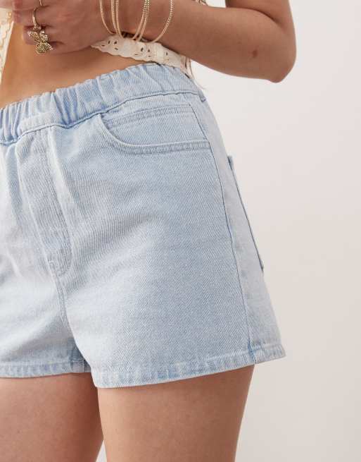 Miss Selfridge elastic waist shorts in bleach wash, 4 of 5