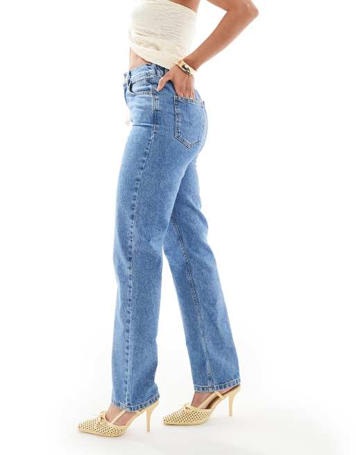 Miss Selfridge elastic waist straight leg jeans in mid wash, 2 of 5