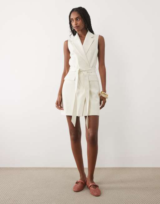 Miss Selfridge - Elegante mouwloze blazerjurk in ivoorwit, 2 van 4