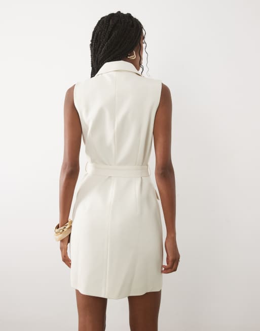 Miss Selfridge - Elegante mouwloze blazerjurk in ivoorwit, 3 van 4