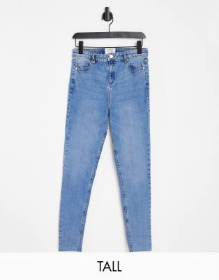 Miss Selfridge - Emily Tall - Knöchellange, eng geschnittene Jeans mit hohem Bund in verwaschenem Mittelblau