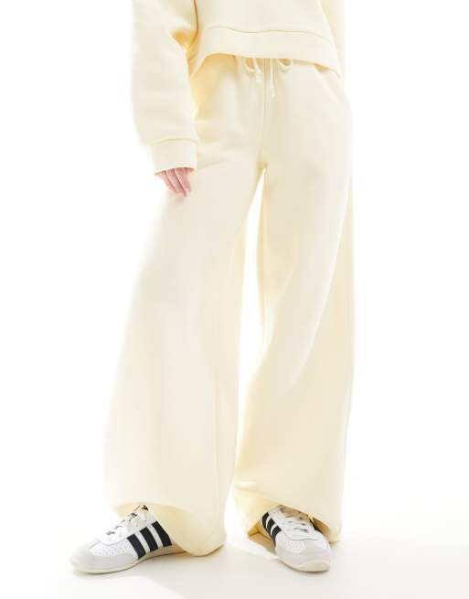 Miss Selfridge - Ensemble survêtement 3 pièces de qualité supérieure avec pantalon ample - Beurre, 2 de 5