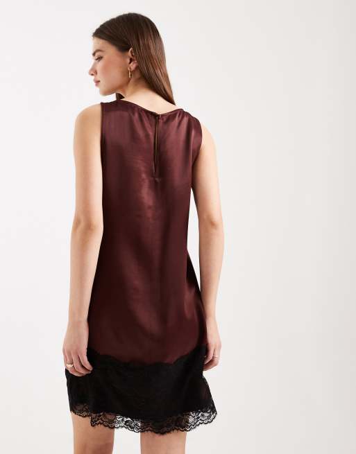 Miss Selfridge – Etuikleid aus Satin und Spitze in Schokobraun, 3 von 4