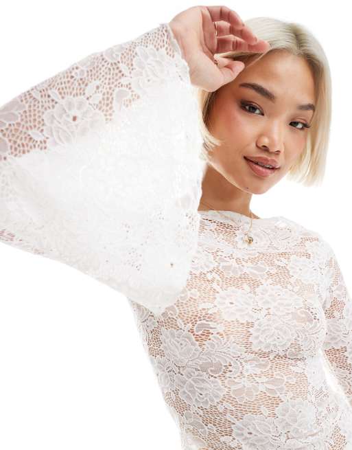 Miss Selfridge extreme flare sleeve lace long sleeve top in cream, 3 of 4