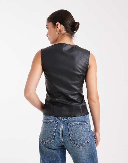 Miss Selfridge faux leather waistcoat in black, 3 of 4
