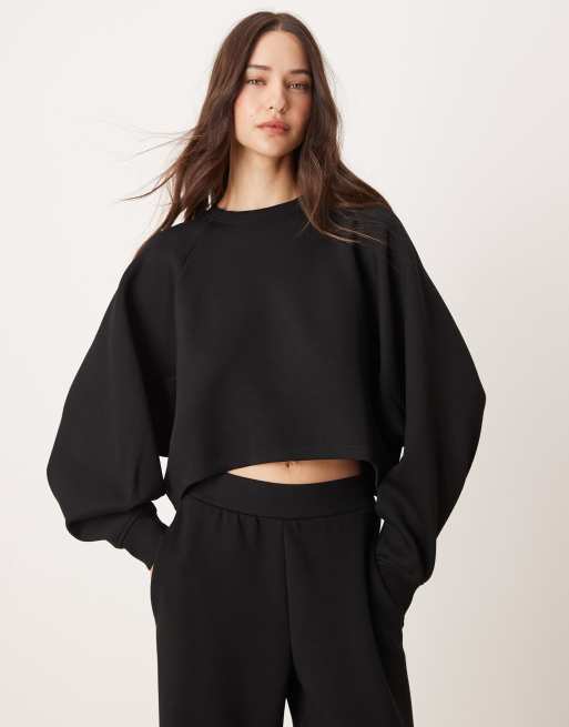 Miss Selfridge - Felpa corta in tessuto scuba