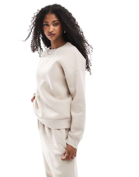 Miss Selfridge - Felpa oversize color pietra con stampa in rilievo e logo in coordinato - view 1
