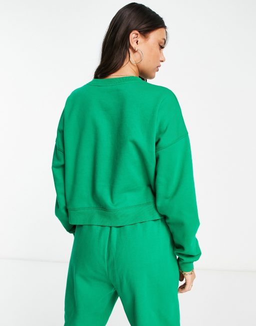 Miss Selfridge - Felpa verde con cuore ricamato in coordinato, 2 di 4