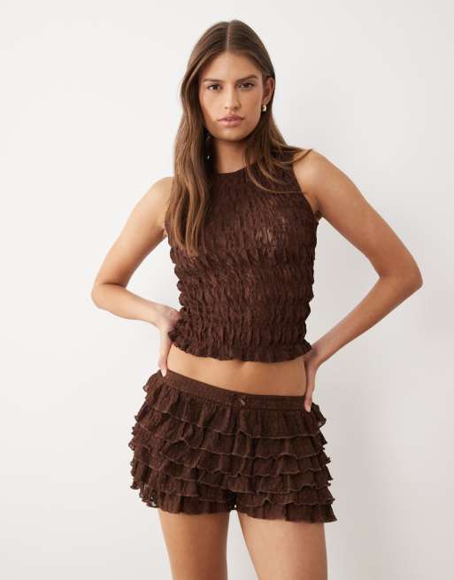 Miss Selfridge - Festival - Micro short van kant met ruches in chocoladebruin, 2 van 5
