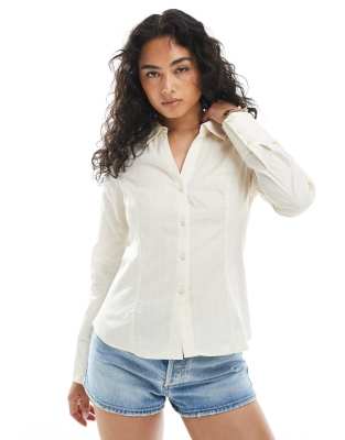 Miss Selfridge - Figurbetonte Hemdbluse aus Popeline in Buttergelb mit Nadelstreifen