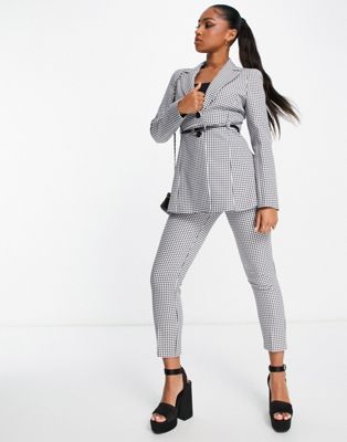 Miss Selfridge fitted cropped peplum blazer with belt in mono dogtooth check