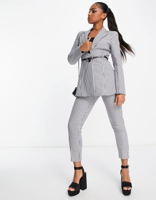 Miss Selfridge Fitted Cropped Peplum Blazer With Belt In Mono Dogtooth Check-black