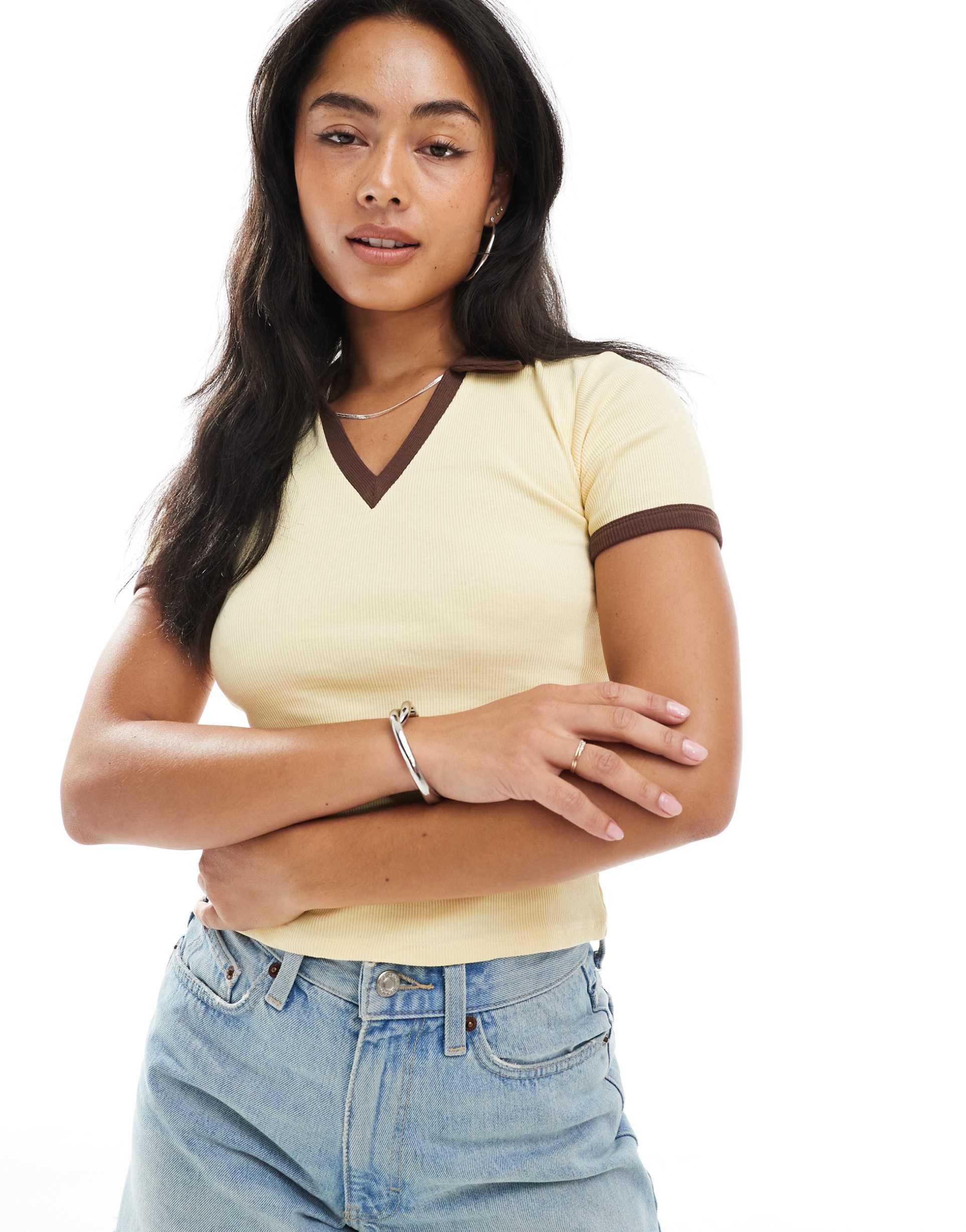 miss selfridge fitted rib polo top with contrast collar