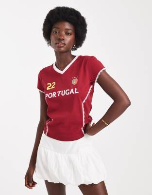 Miss Selfridge Fitted Soccer T-shirt-red
