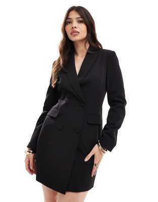 fitted waist blazer dress in black