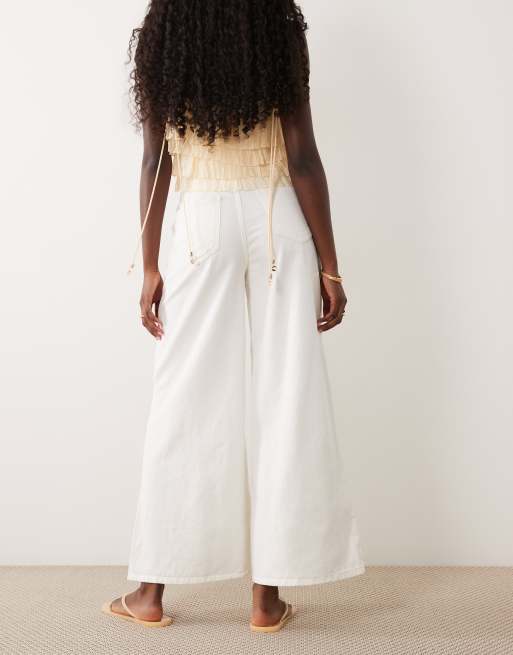 Miss Selfridge flare denim jeansæt i cream, 2 af 5