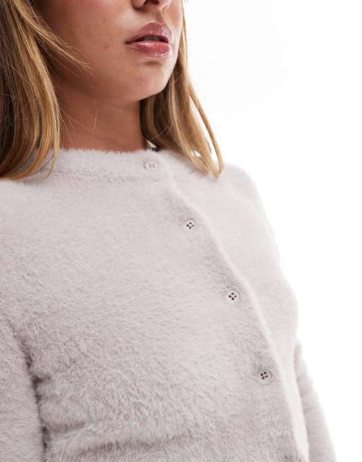 Miss Selfridge – Flauschige, knappe Strickjacke in Pilzbraun, 3 von 4