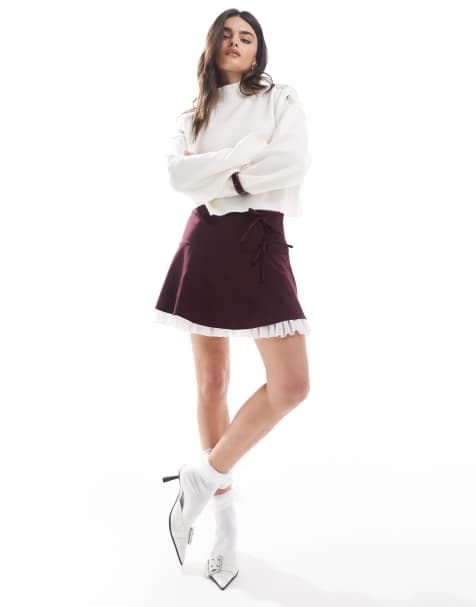 Miss Selfridge flippy mini skirt with bows in burgundy - view 1