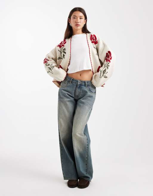 Miss Selfridge floral blanket stitch cardigan in cream, 3 of 4