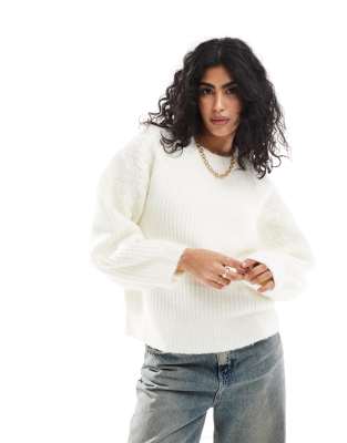 Miss Selfridge Miss Selfridge flower embroidered jumper in cream-White