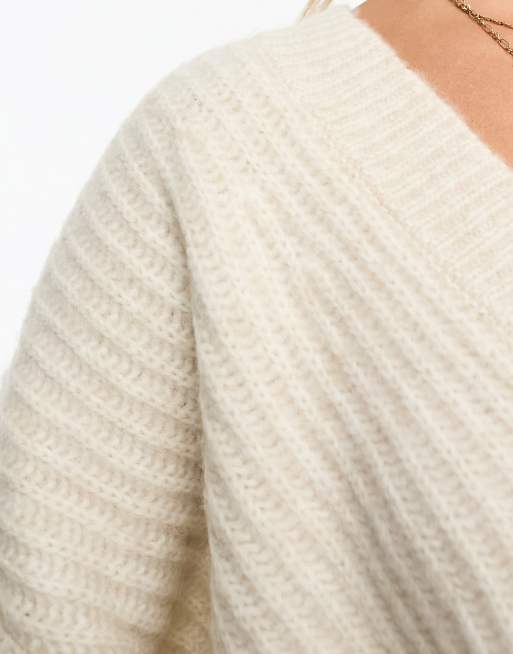 Miss Selfridge fluffy V neck slouchy crop sweater in oatmeal, 3 of 4