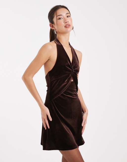 Miss Selfridge - Fluwelen mini-jurk met gedraaide voorkant in chocoladebruin, 3 van 4