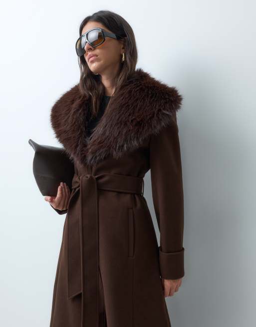 Miss Selfridge formal wrap coat with fur collar in chocolate, 3 of 5